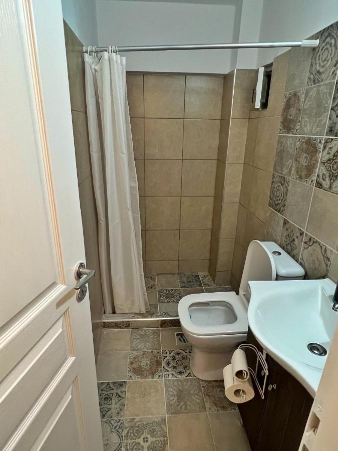 Sunmer Apartment 1Minute From Sea, 15 Min From The Airport Artemis City Center エクステリア 写真