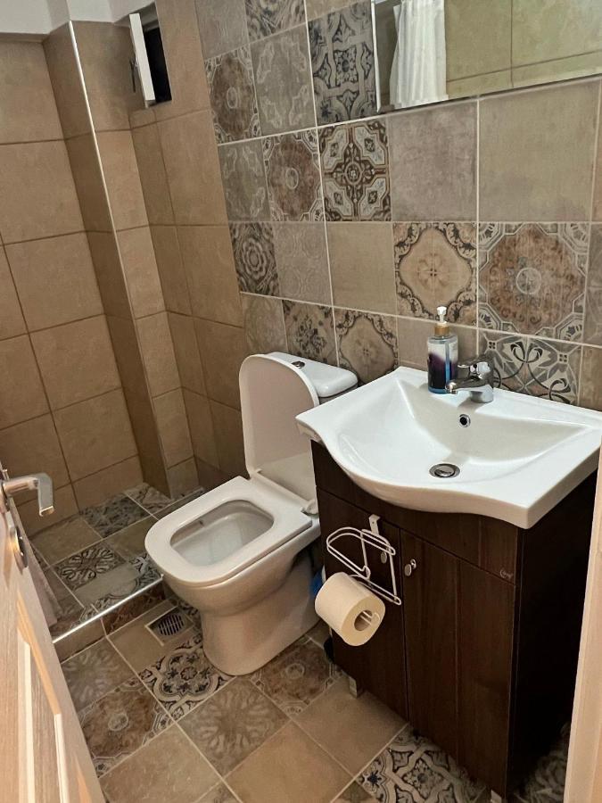 Sunmer Apartment 1Minute From Sea, 15 Min From The Airport Artemis City Center エクステリア 写真