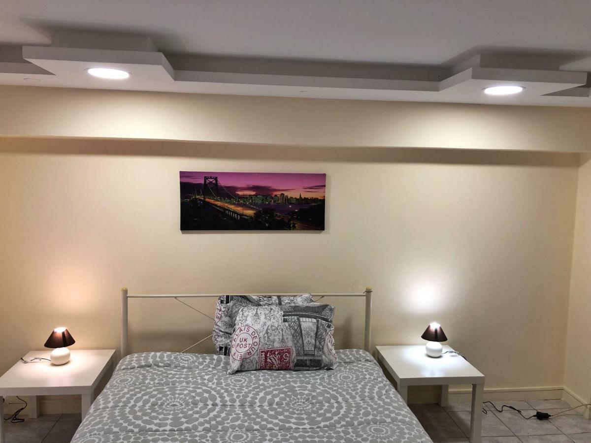 Sunmer Apartment 1Minute From Sea, 15 Min From The Airport Artemis City Center エクステリア 写真
